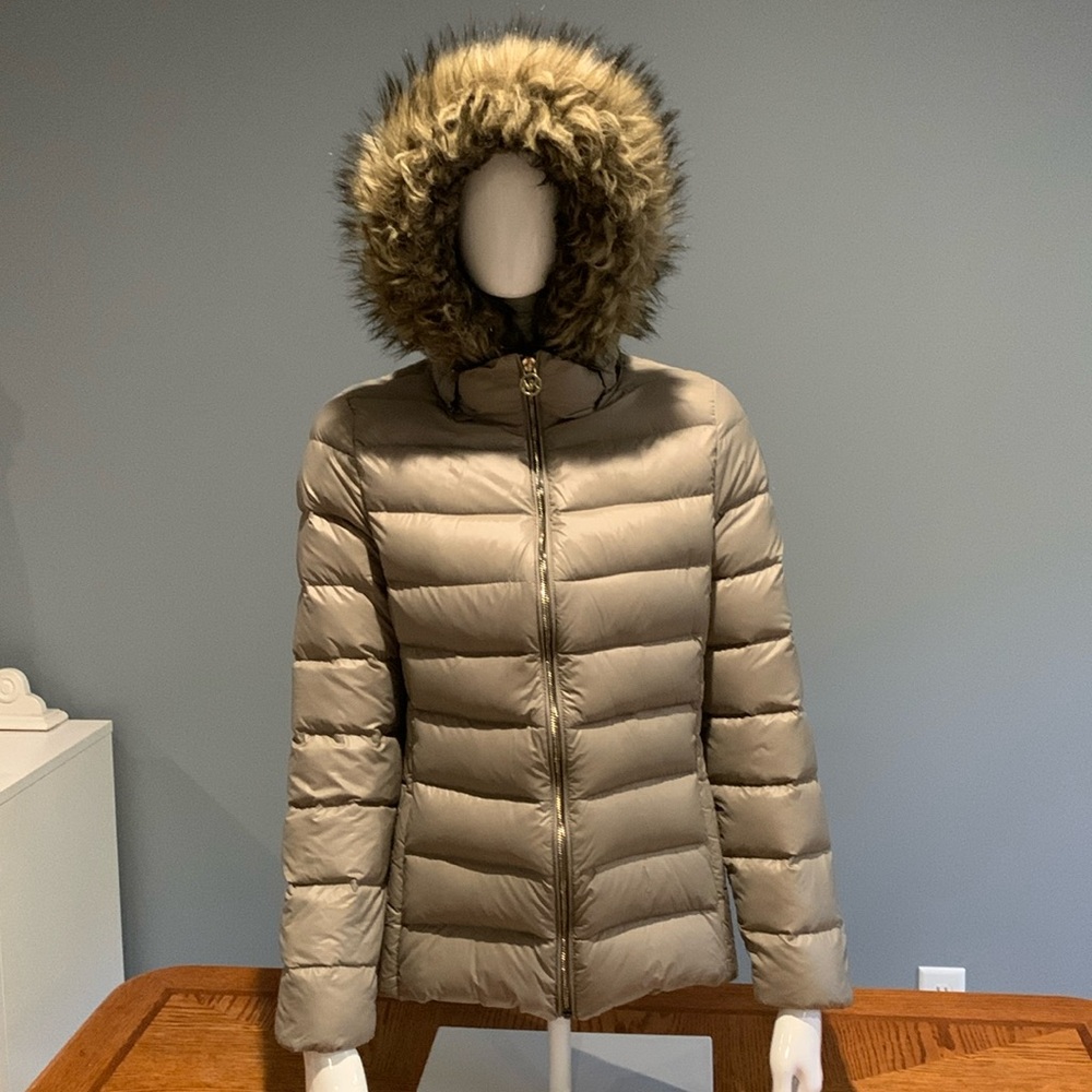 Michael Kors Lightweight Puffer Down Jacket with Detachable Faux Fur Hood